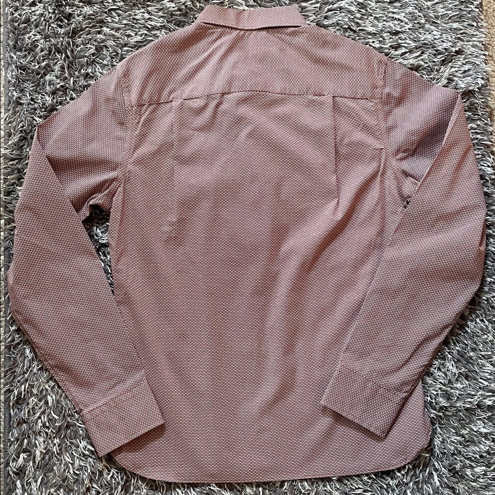 Van Heusen Men's Red Checkered Button Down Shirt - Picture 5 of 6